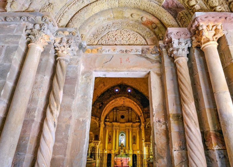 EGLISE SAINTE MARIE COUSTOUGES